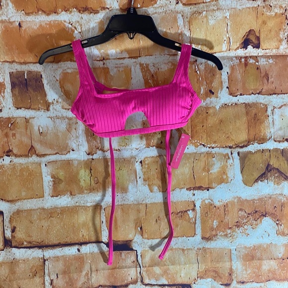 Juniors' Xhilaration Ribbed Front Cut Out Bikini - Picture 10 of 14